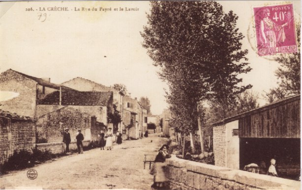 Rue du Payré et le Lavoir
